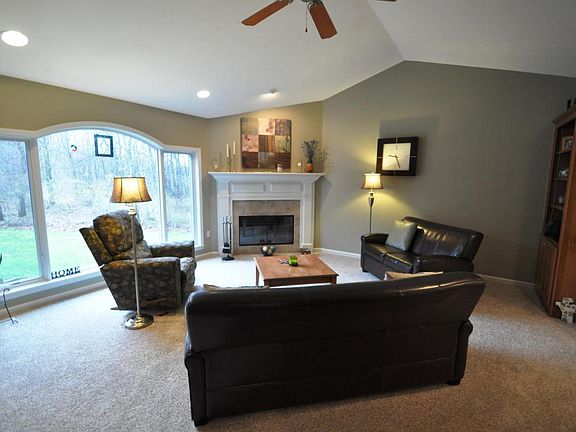 4th image of 26965 White Oak St