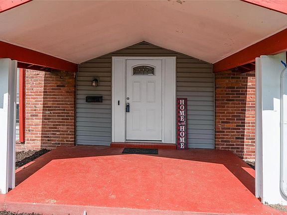 2nd image of 1354 Woodpath Dr
