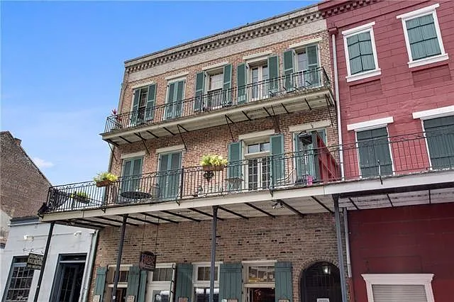 1221 Decatur St — Photo 3
