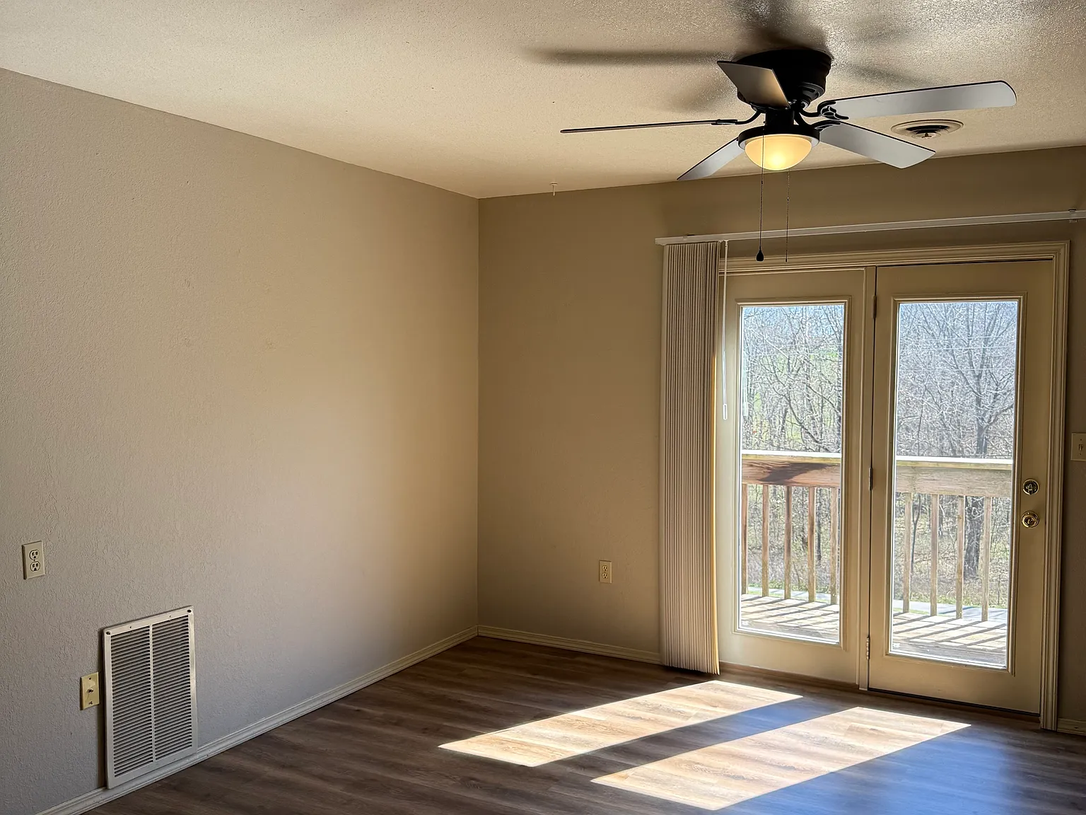 Westwind Apartments — Photo 4