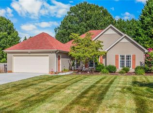 545 Adams Gate Rd, Winston Salem, NC 27107