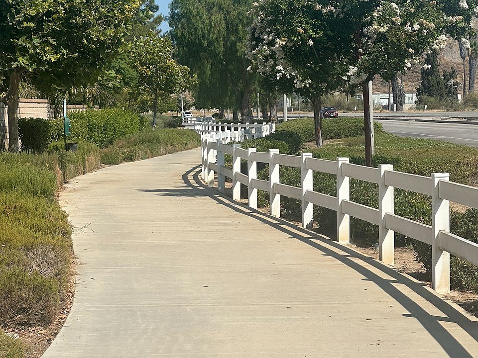Villages of Avalon - Walking trail