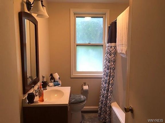 5th image of 169 Clinton St