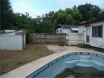 5th image of 205 Colony Dr