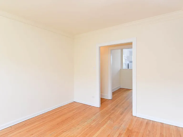 2334.5 N Spaulding Ave #B4 — Photo 15