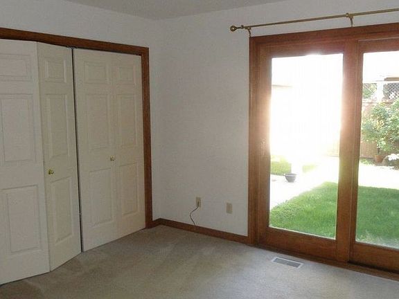 3rd image of 4876 N Lakes Edge Pl