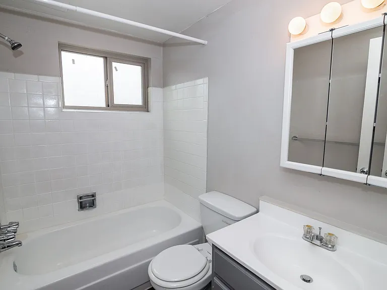 Dexter Street Apartments — Photo 54