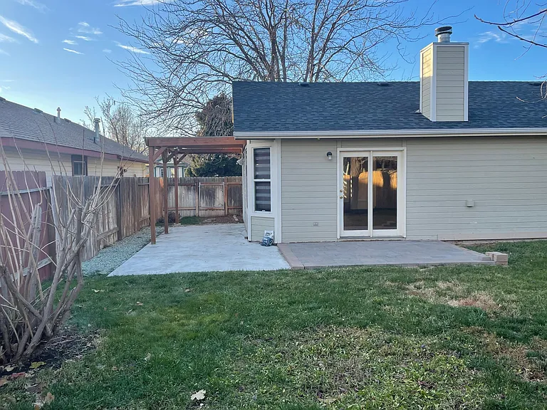 1012 N Silver Ash Ave — Photo 26