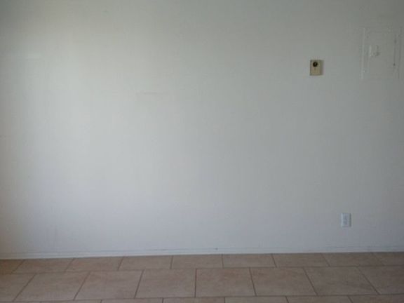 5th image of 1518 E 3rd St #1