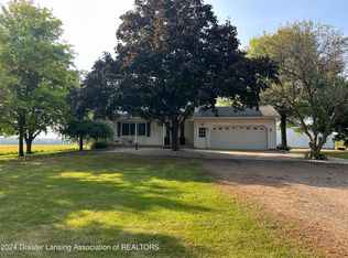 6465 W Maple Rapids Rd, Saint Johns, MI 48879