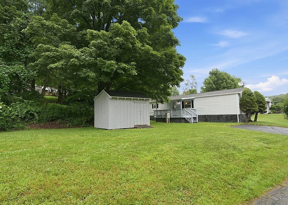 1st image of 59 Willow Ln