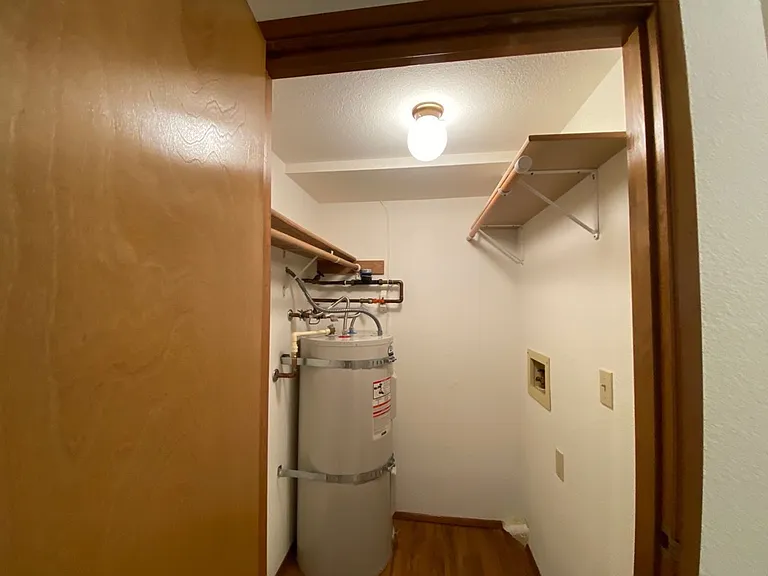 Shorecrest Apartments — Photo 11