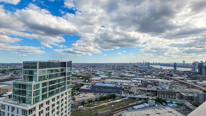 Rented by MNS | media 33