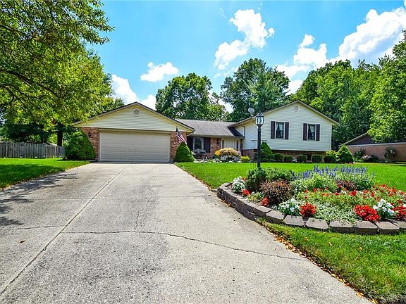 3rd image of 2064 Meadowside Ln