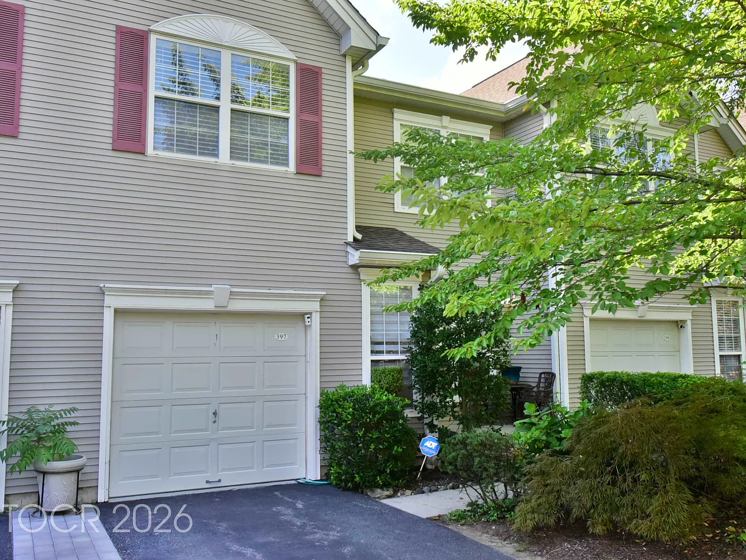 4 bed, 3.5 bath, $7,400 — Photo 2