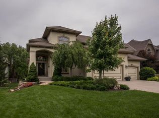 13921 S Westgate St, Overland Park, KS 66221