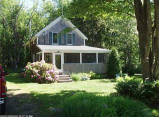 106 Cottage Rd, Chebeague Island, ME 04017
