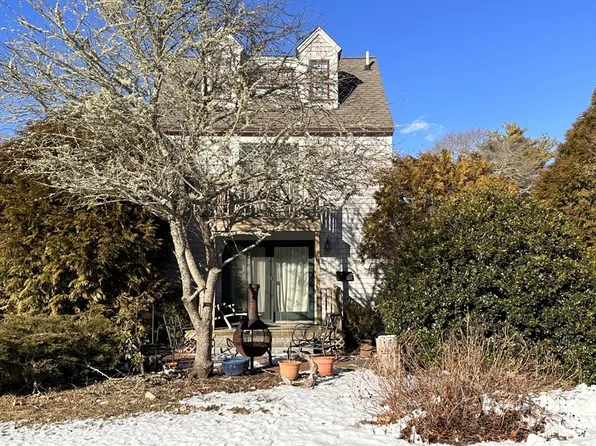 50 Nightingale Rd APT 4, Plymouth, MA 02360