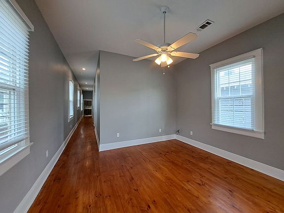 2nd image of 4220 Eagle St
