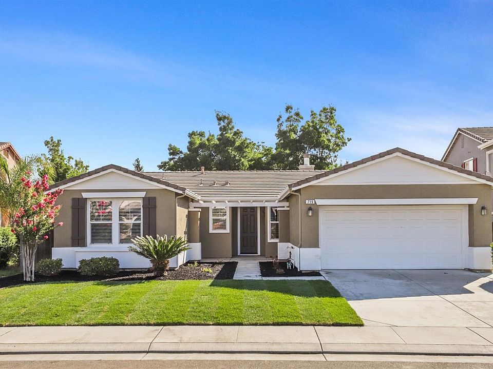1st image of 719 Carnelian Ave