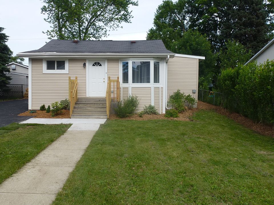 1st image of 33707 N Gages Lake Dr
