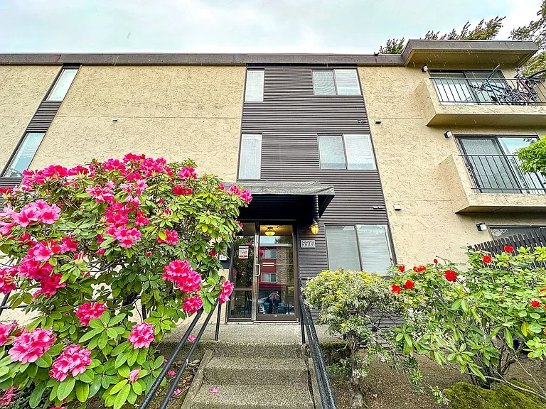 Twin Cedars Apartments — Photo 8