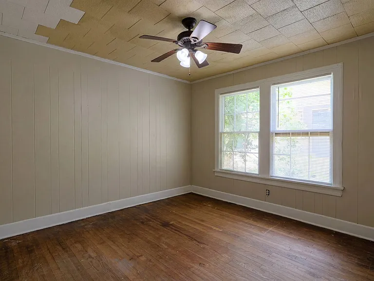 2811 Samford Ave — Photo 11