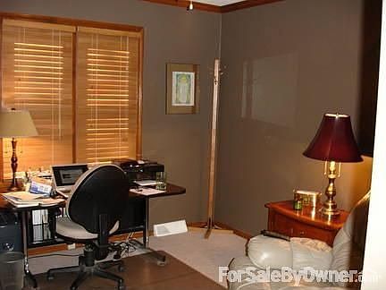 Bedroom or study area on main floor