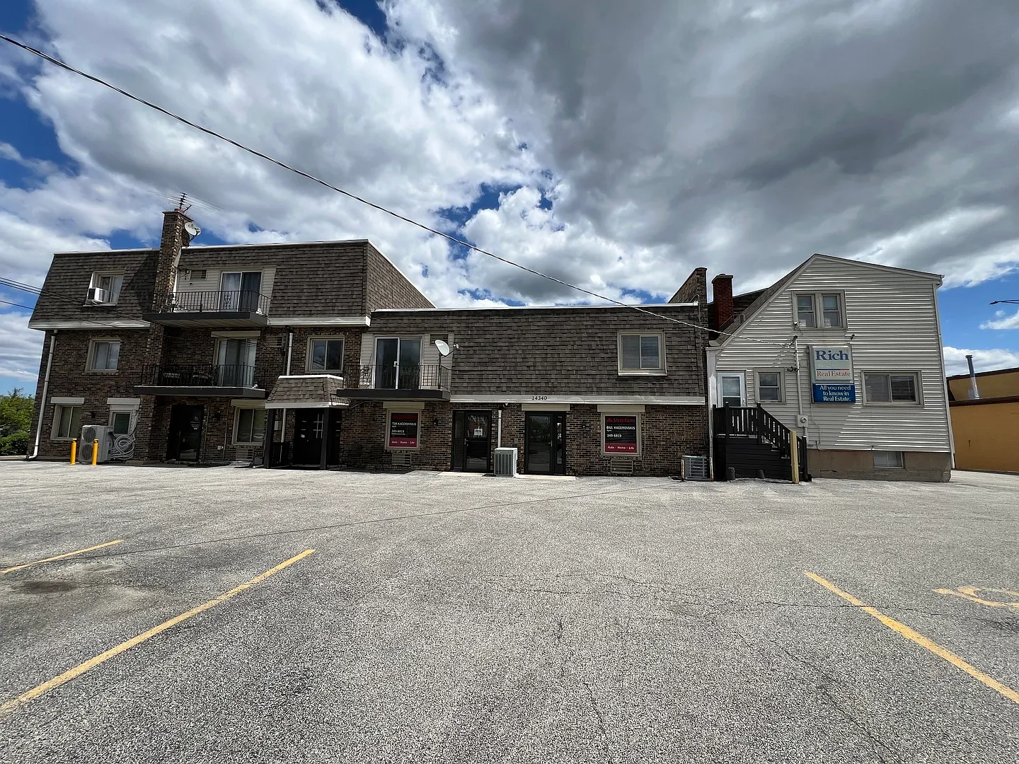 1 bed, 830 sqft, $1,325 — Photo 3