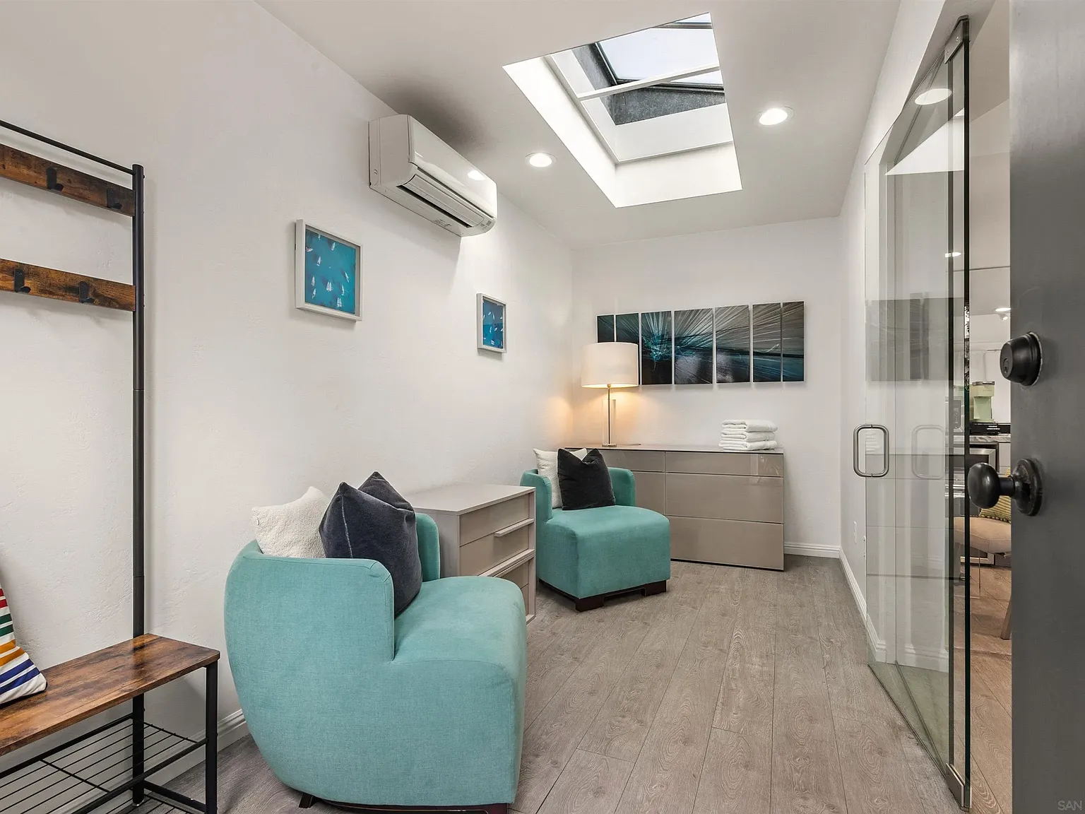 Studio, 1.0 bath, 300 sqft, $4,300 — Photo 4