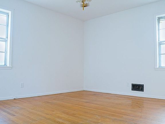4th image of 606 N Spruce St