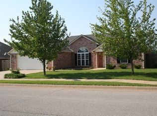 1955 Montclair Ave, Siloam Springs, AR 72761