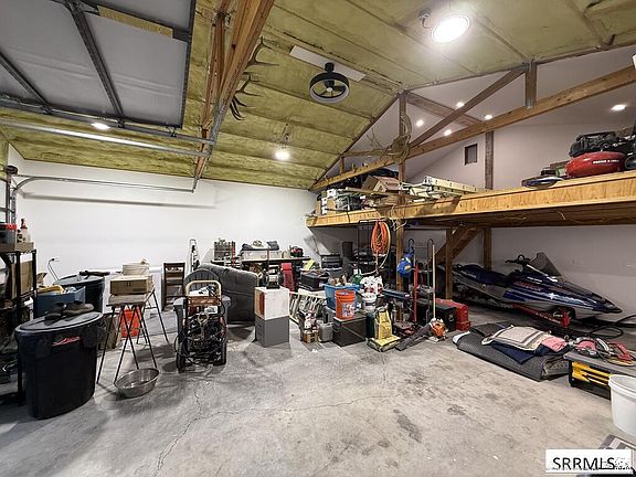 27th image of 706 College St