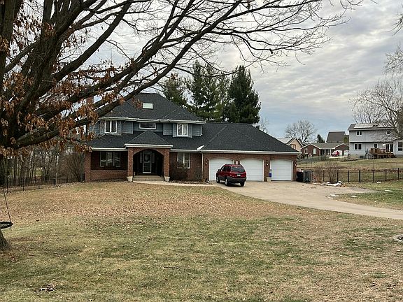 3rd image of 3 Woodview Ct