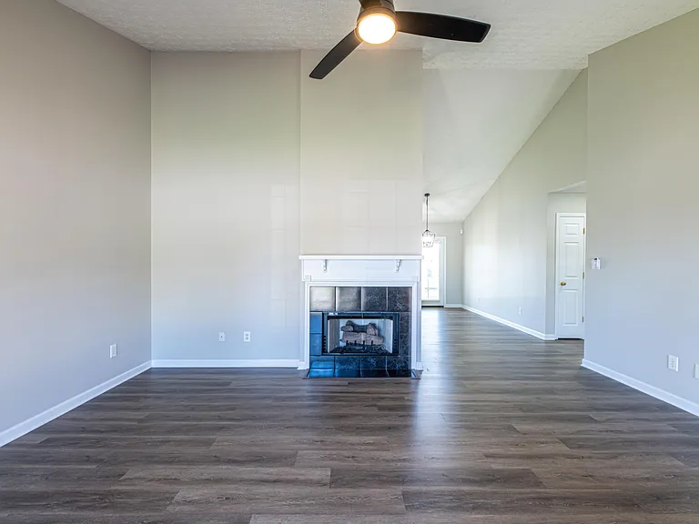 1315 Hunters Way Ct — Photo 7