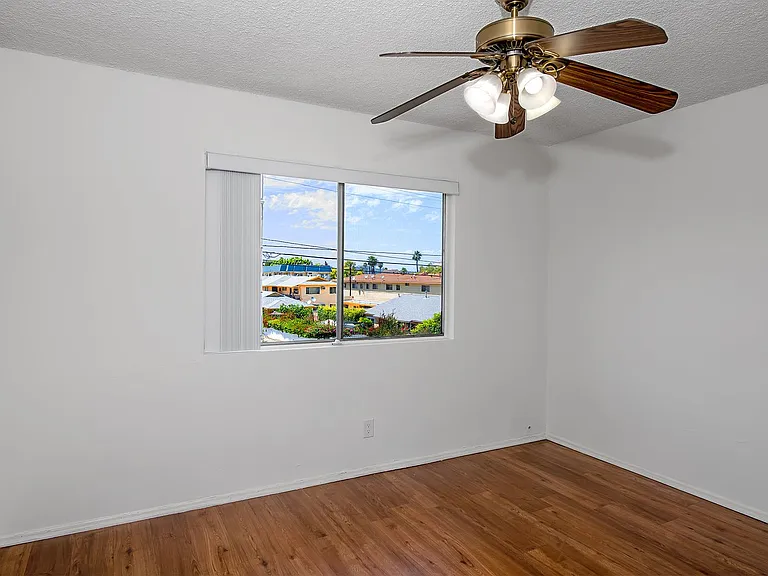 1256 Boynton St — Photo 16