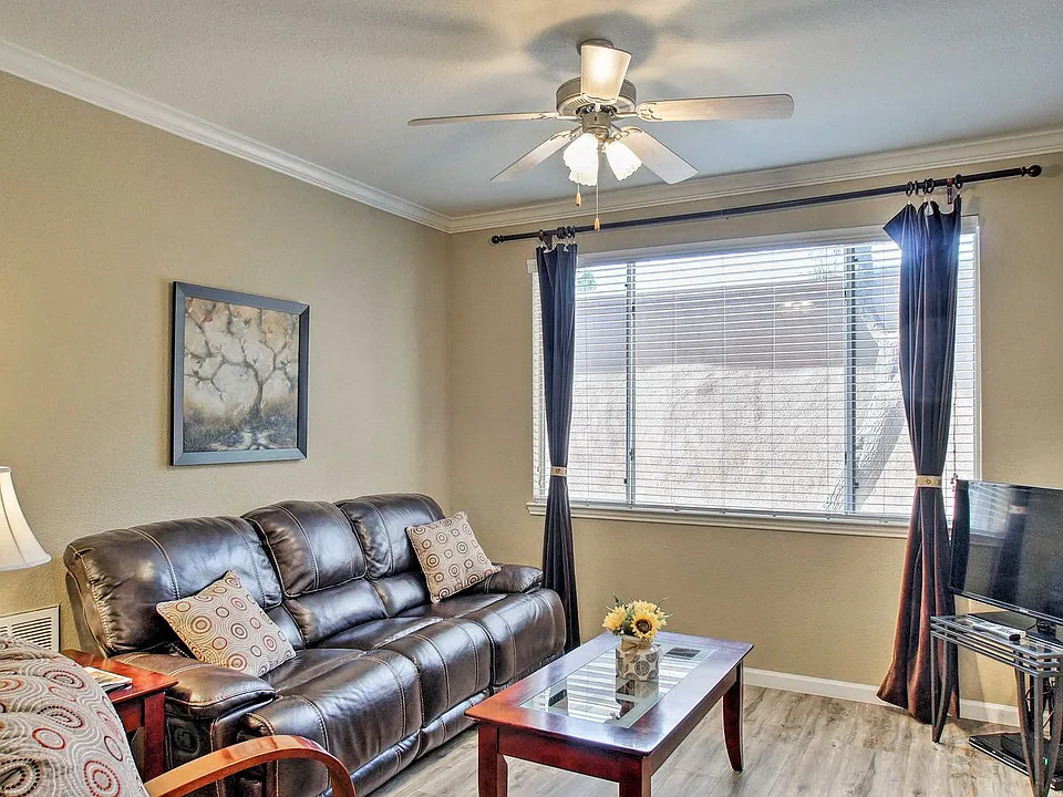 7009 E Acoma Dr #ID1545686P