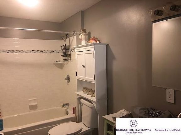 5th image of 15315 Hill Dr