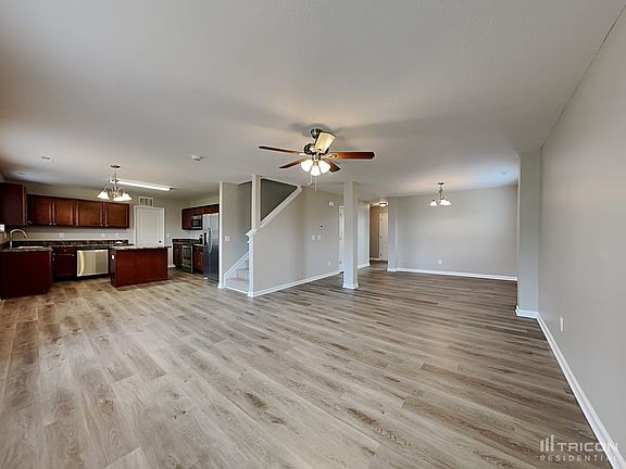 3rd image of 88 Badger Pass Dr