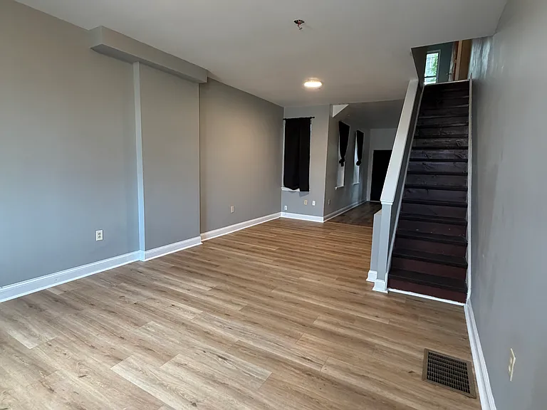 1316 S May St #1316 — Photo 3