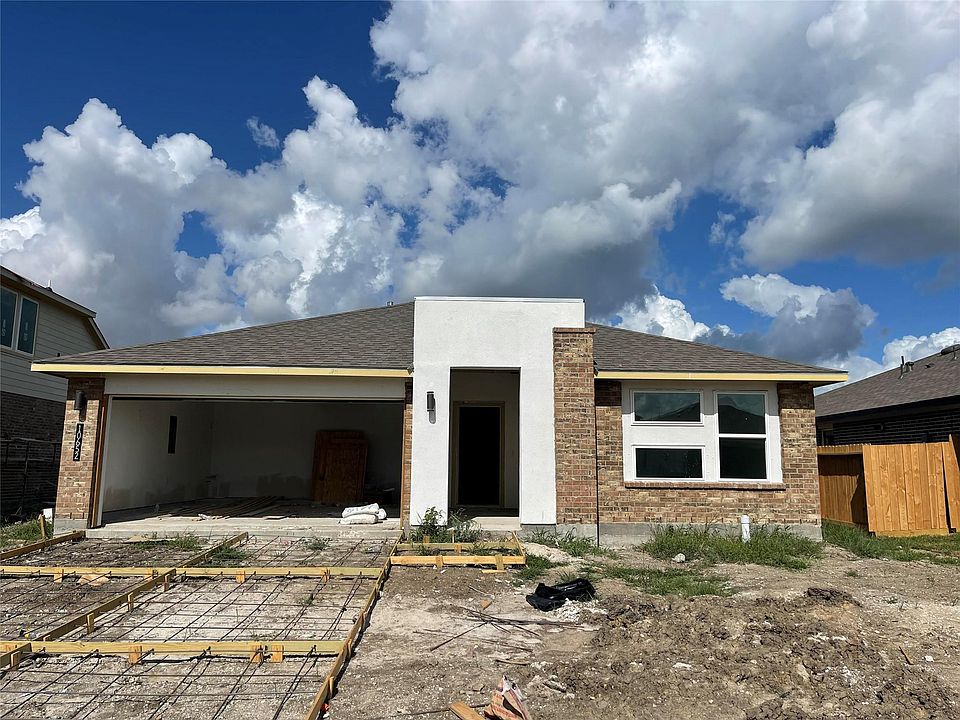 1st image of 10652 Cascade Creek Dr