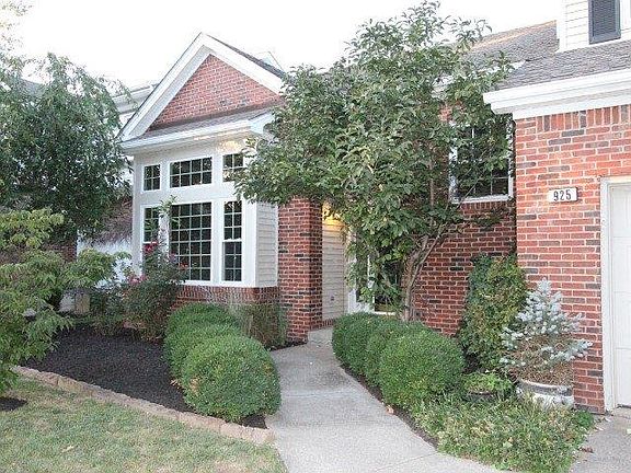 2nd image of 925 Palomino Ln