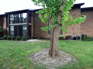 22976 Maple Ridge Rd UNIT 106, North Olmsted, OH 44070