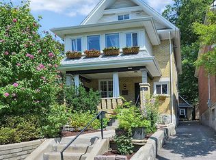117 Bellhaven Rd, Toronto, ON M4L3J9