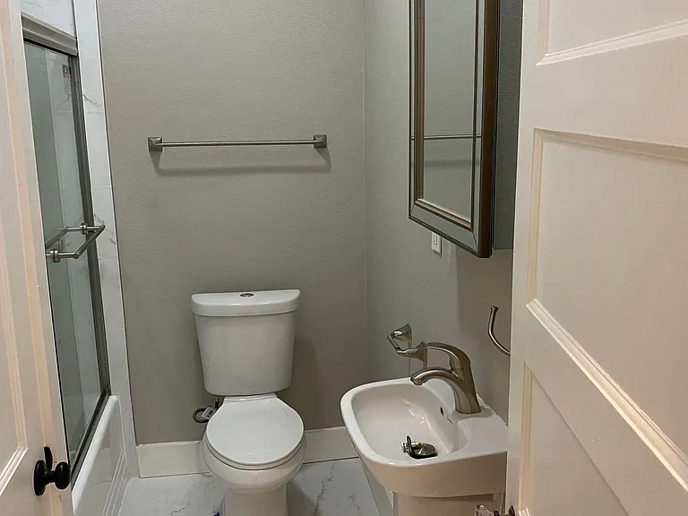 4186-4198 Piedmont Ave — Photo 15