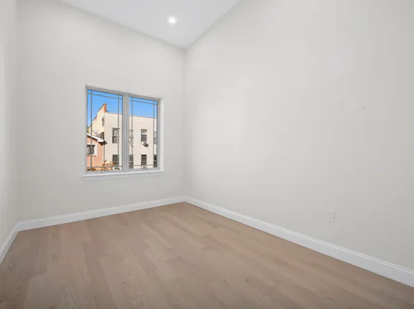 84 Himrod Street image 19 of 34