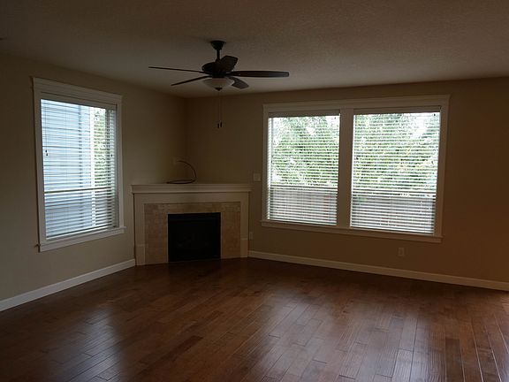 4th image of 7417 NE 58th Way