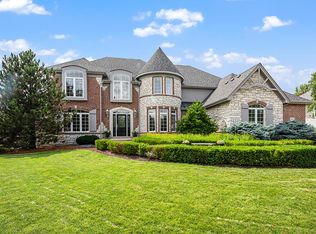 4075 Meadow View Dr, Saint Charles, IL 60175