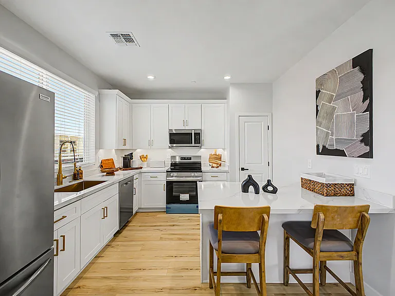 2601 E Clarendon Ave #9 — Photo 27