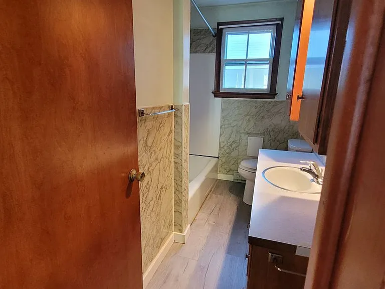 331 Newport Rd — Photo 11